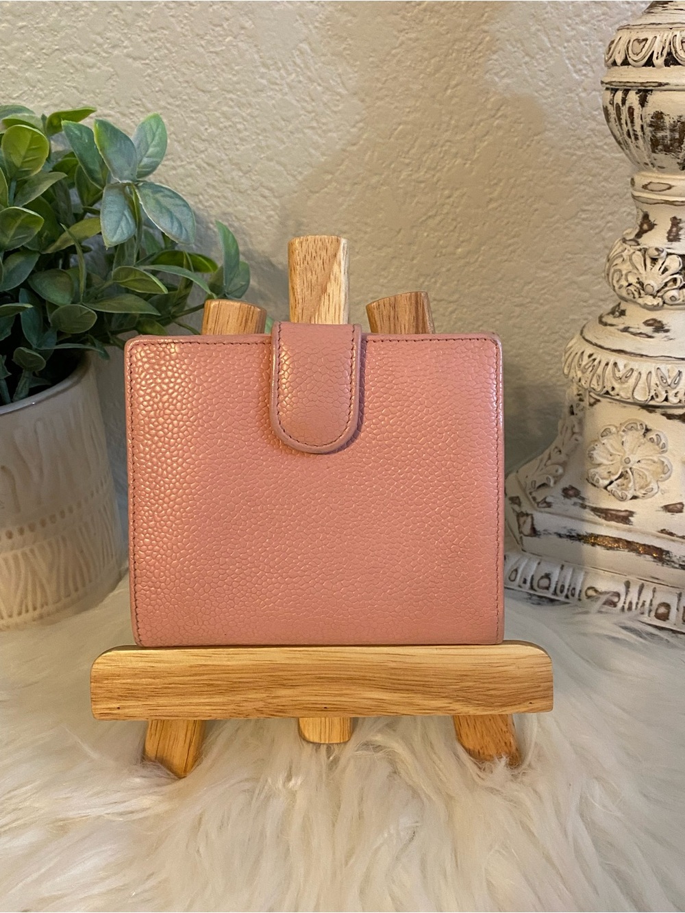 CHANEL Pink Caviar Leather Wallet with CC Motif - Picture 2 of 12